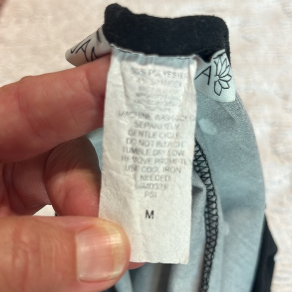 Comfy Black White Polka Dot Dress Knee Length - Picture 5 of 5